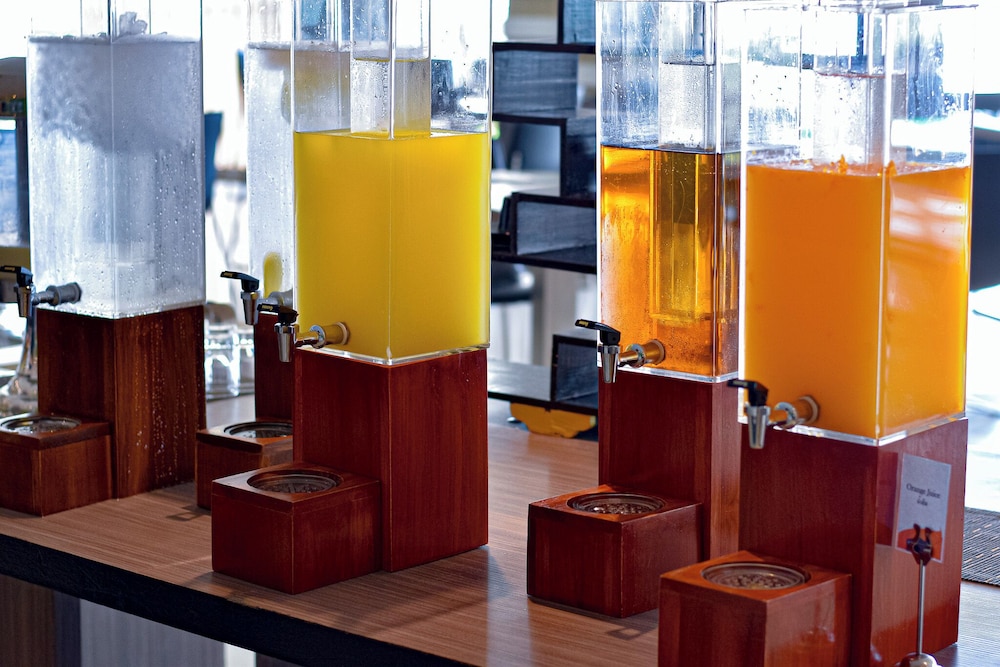 hilton garden inn bangkok silom