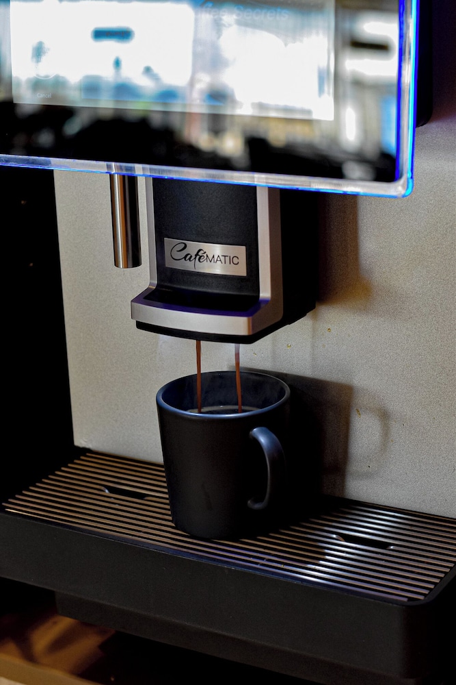 hilton garden inn bangkok silom