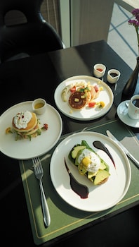 hilton garden inn bangkok silom