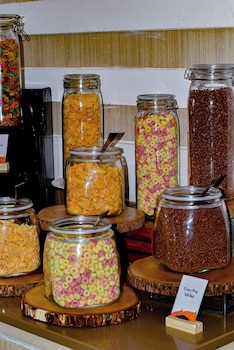 hilton garden inn bangkok silom