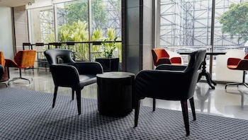 hilton garden inn bangkok silom