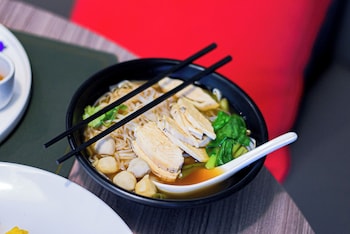 hilton garden inn bangkok silom