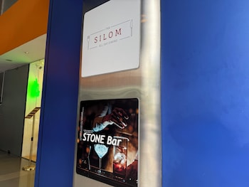 hilton garden inn bangkok silom