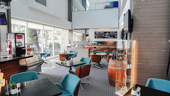 hilton garden inn bangkok silom