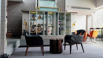 hilton garden inn bangkok silom