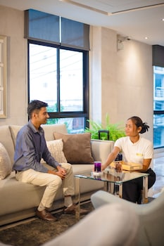 sam e hotel bangkok sathorn