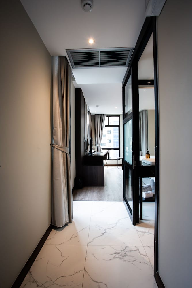 sam e hotel bangkok sathorn