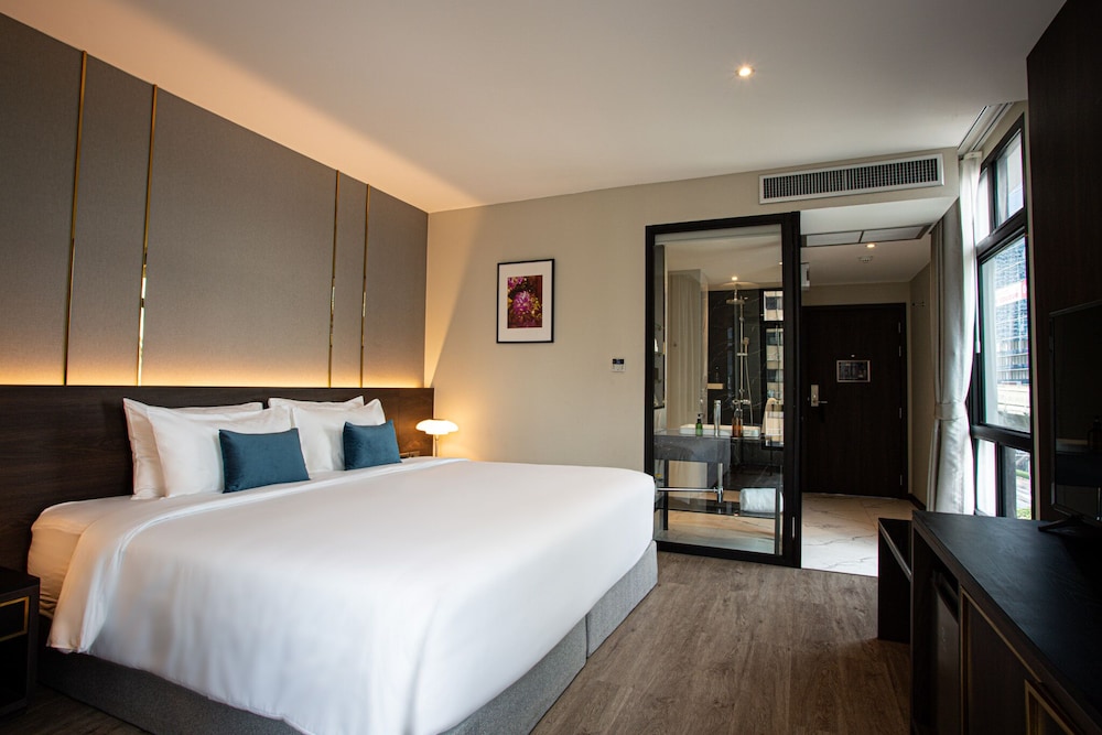 sam e hotel bangkok sathorn