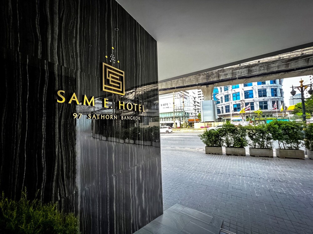 sam e hotel bangkok sathorn