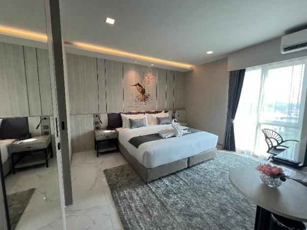 arni skye hotel