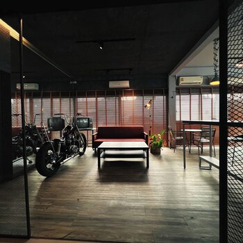 Bw Thai Art Style Hotel,,2 star