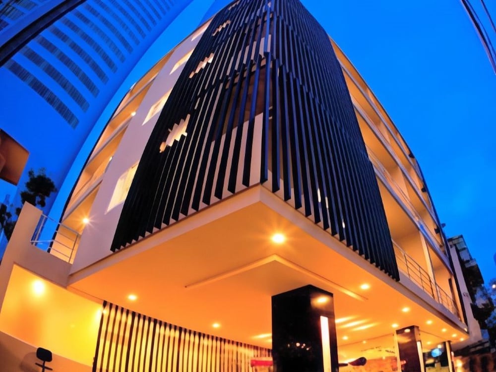 aspira suites sukhumvit 20