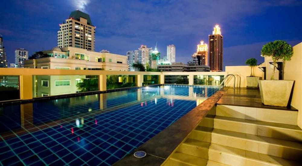 aspira suites sukhumvit 20