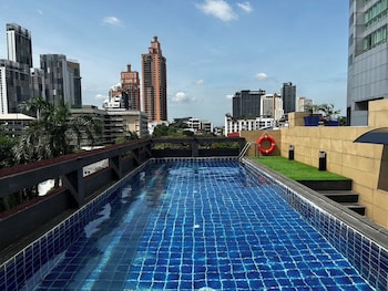 aspira suites sukhumvit 20