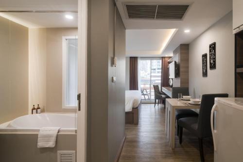 aspira suites sukhumvit 20