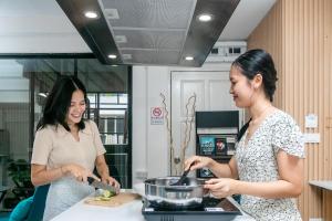 narastay phrom phong