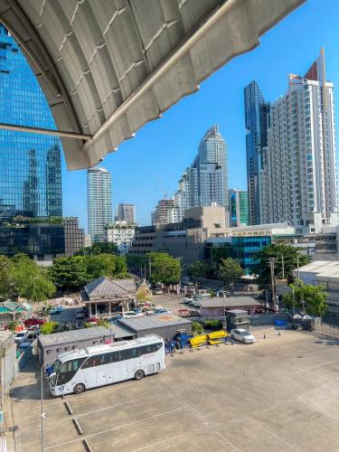 silom dynasty hostel