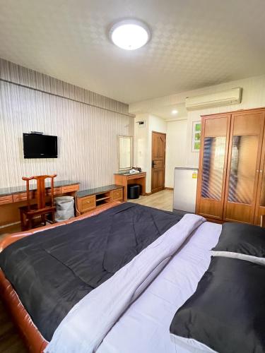 silom dynasty hostel