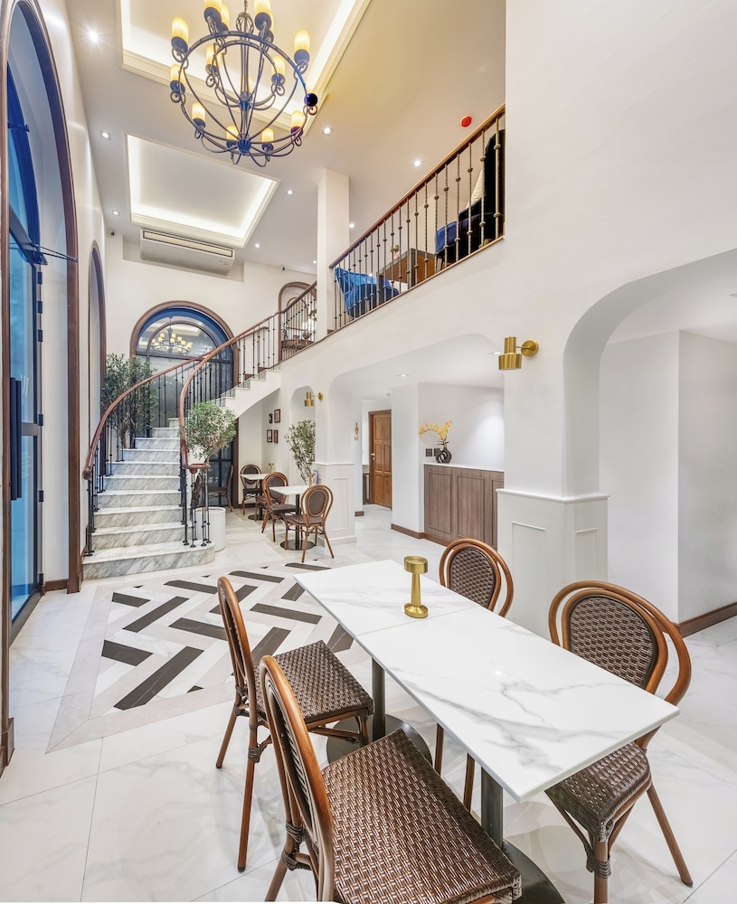 cherie bangkok boutique hotel