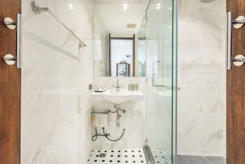 cherie bangkok boutique hotel