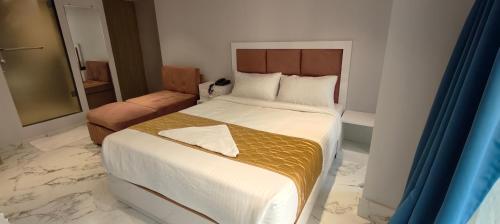 Grand Dyad Hotel,,2 star