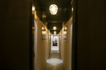 Vr Comforts,,2 star