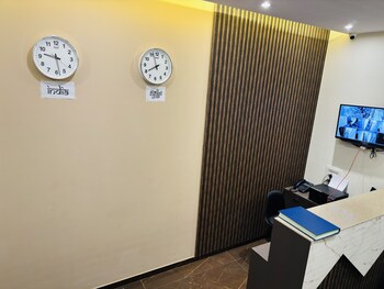 Hotel Amazing,,2 star