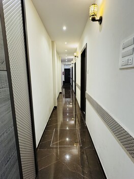 Hotel Amazing,,2 star