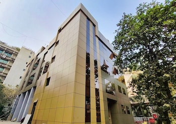 maxxvalue hotel midc