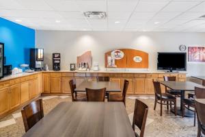 Super 8 By Wyndham Columbia,Columbia>>Chapel Hill,2 star