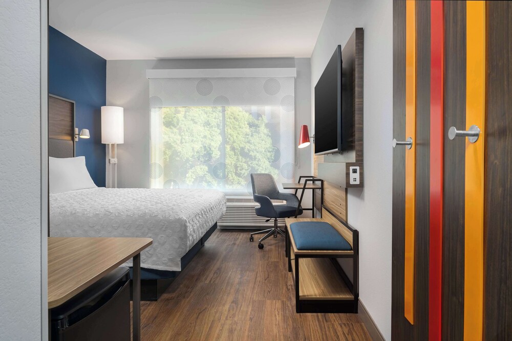 tru by hilton phoenix midtown