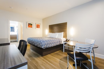 palace inn blue i 45 and college ave