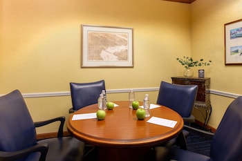 hampton inn and suites jacksonville deerwood park