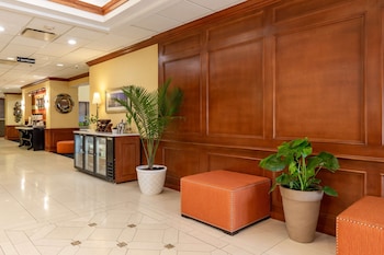 hampton inn and suites jacksonville deerwood park