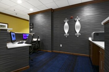 hampton inn and suites jacksonville deerwood park