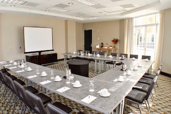 galleryone a doubletree suites by hilton hotel