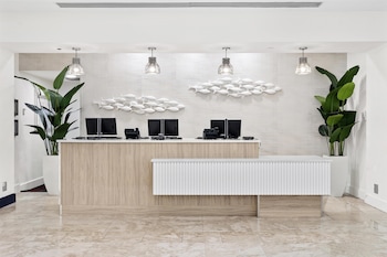 galleryone a doubletree suites by hilton hotel