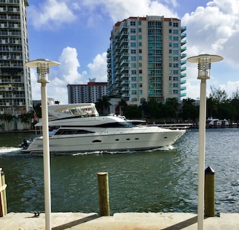 galleryone a doubletree suites by hilton hotel