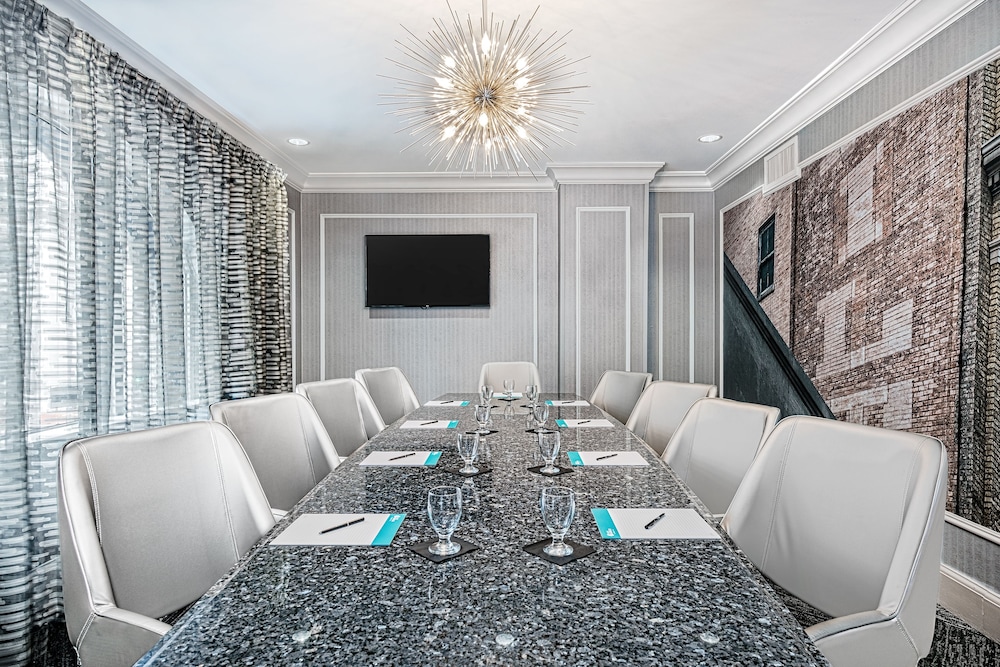 hotel indigo dallas downtown by ihg