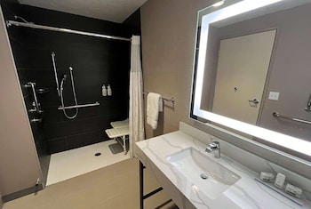 wingate by wyndham kingman