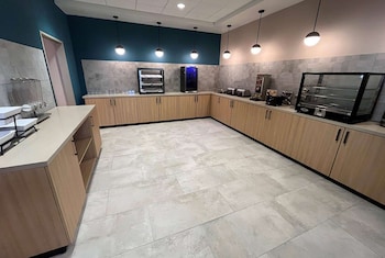 wingate by wyndham kingman