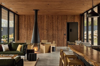 Autocamp Sequoia,,4 star