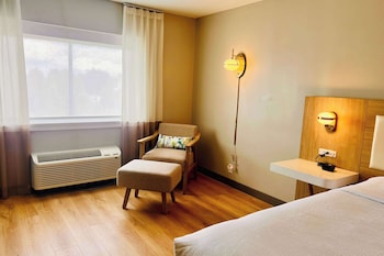 wyndham garden louisville east