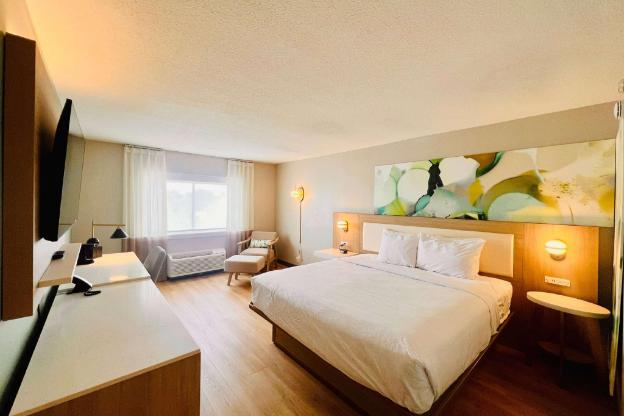 wyndham garden louisville east