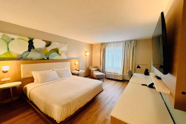 wyndham garden louisville east