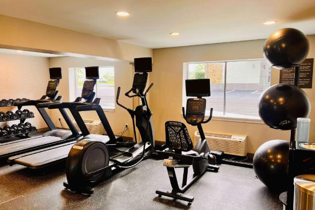 wyndham garden louisville east