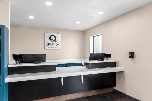 quality inn and suites port lavaca near lighthouse beach
