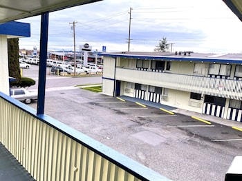 Royal A Motel,,2 star