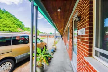 Travelers Inn Beaver,,2 star
