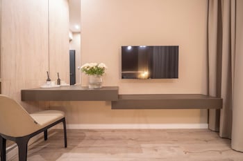 karoly boutique suites best location by bqa